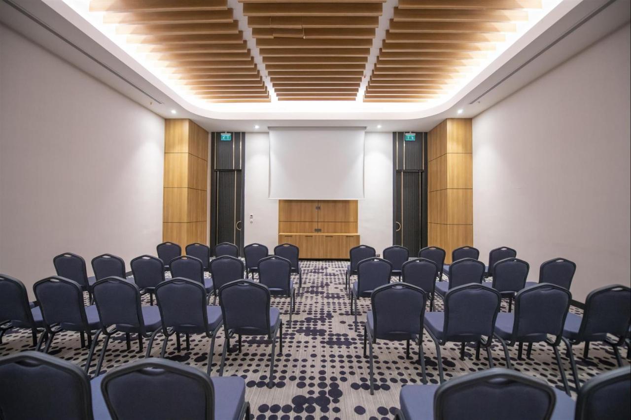 Отель Crowne Plaza Ankara By Ihg Экстерьер фото