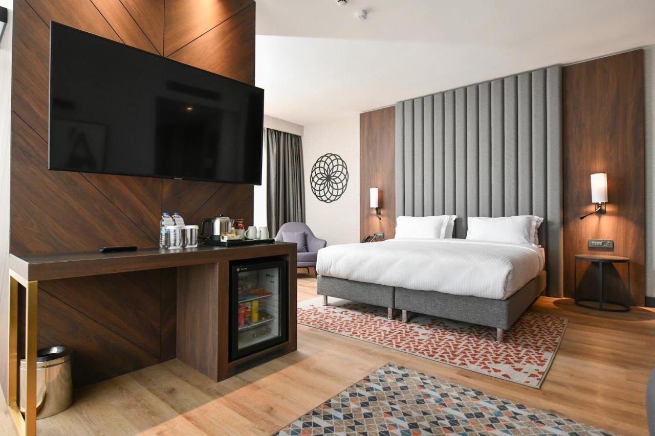 Отель Crowne Plaza Ankara By Ihg Экстерьер фото
